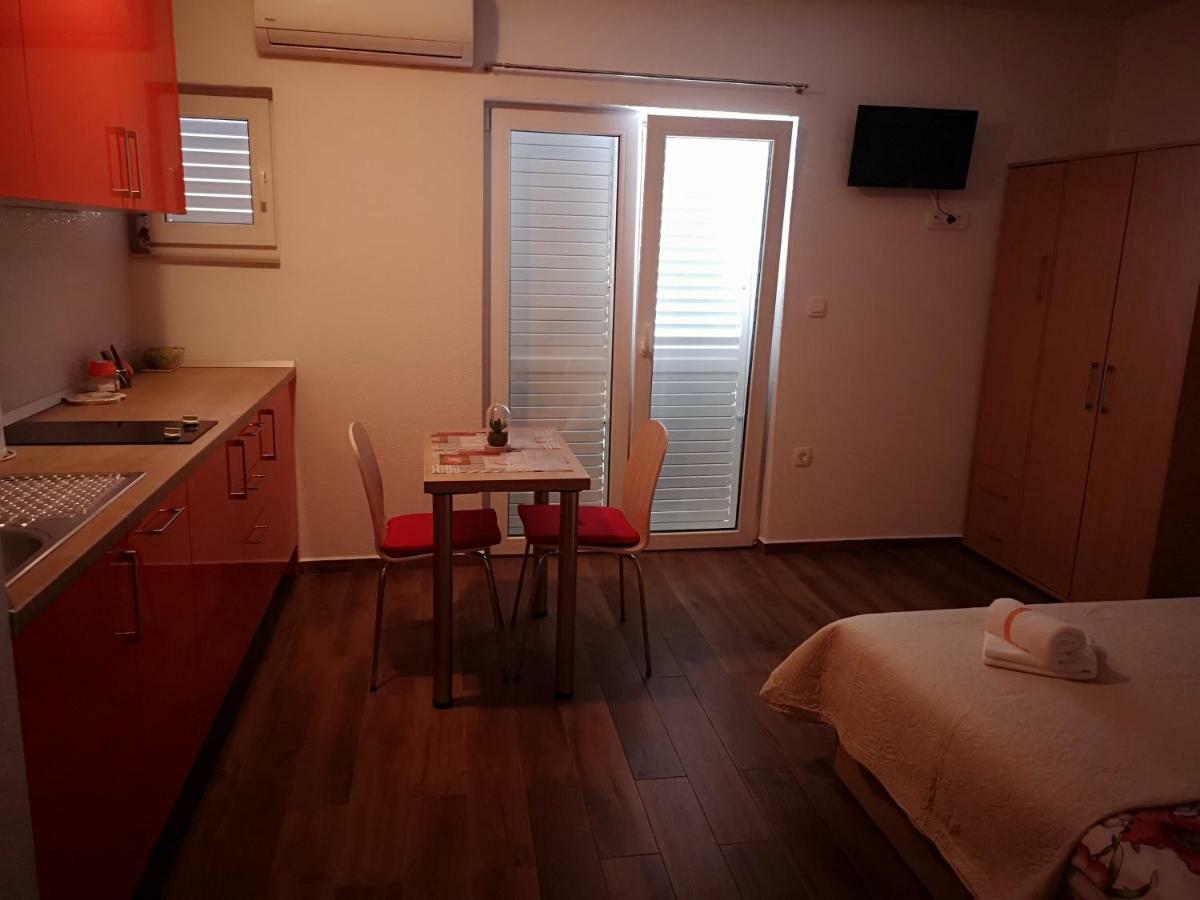 Apartmani Sea Baska Voda Luaran gambar
